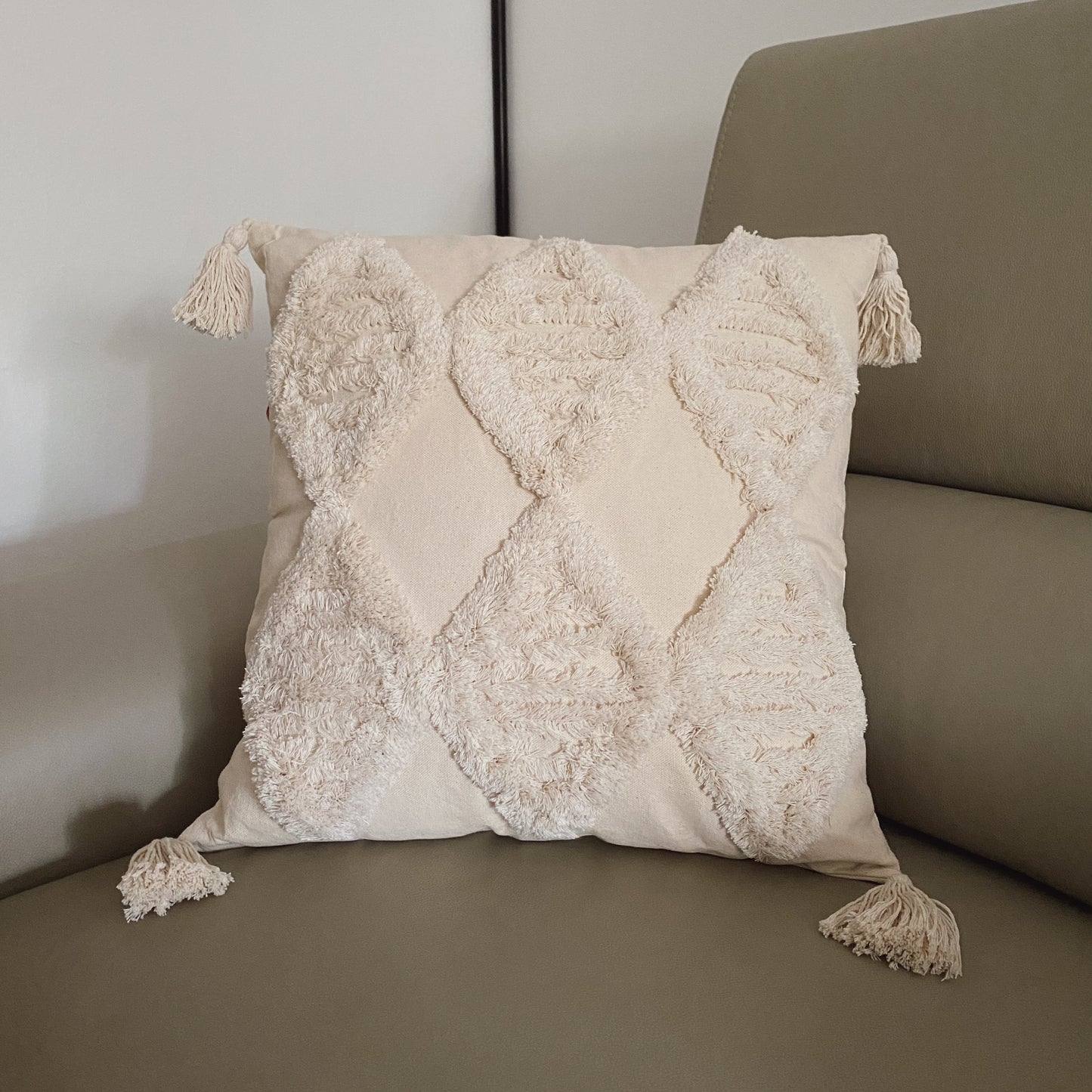 DNA Tassel Weave Cushion Cover