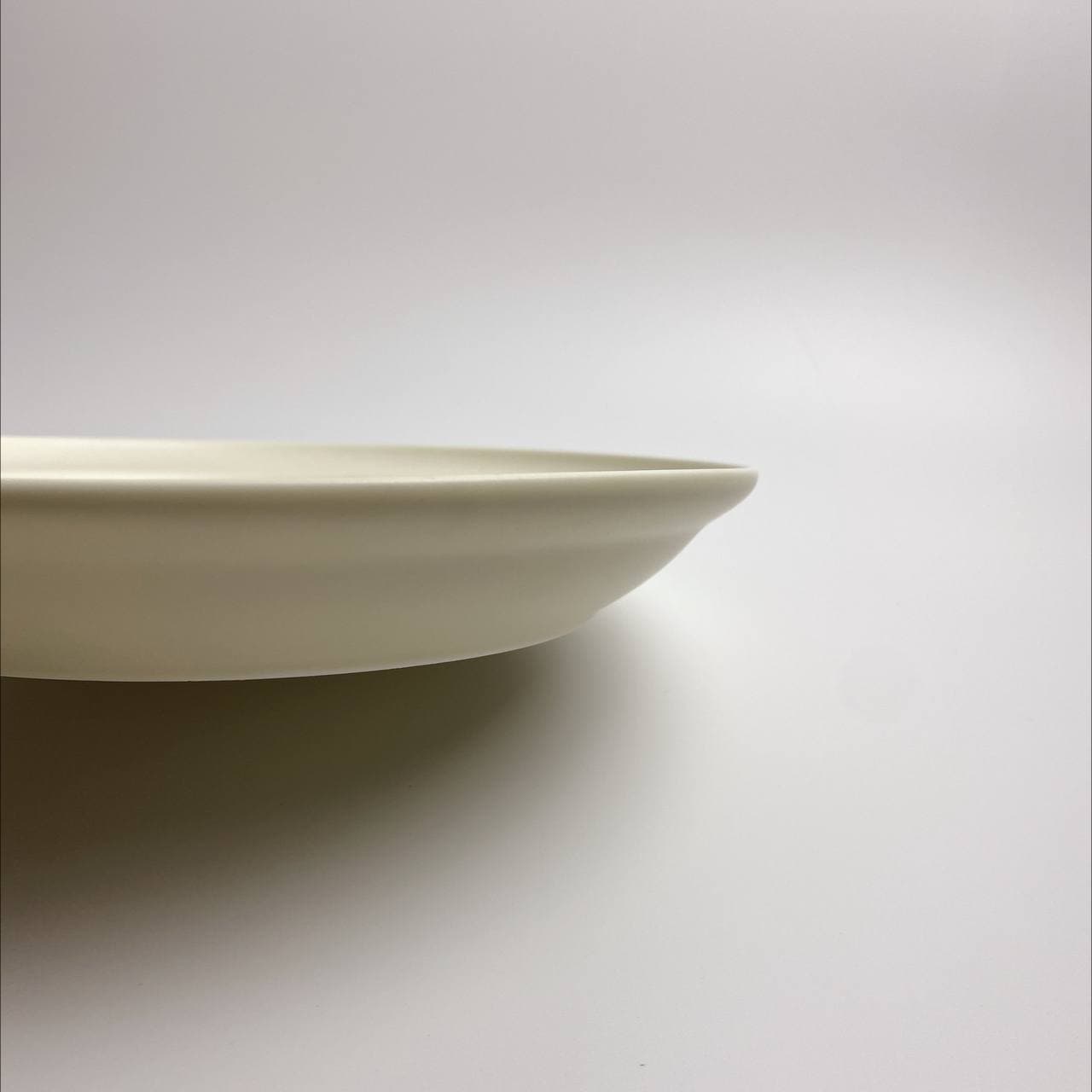 Retro - Basic Cream Plate